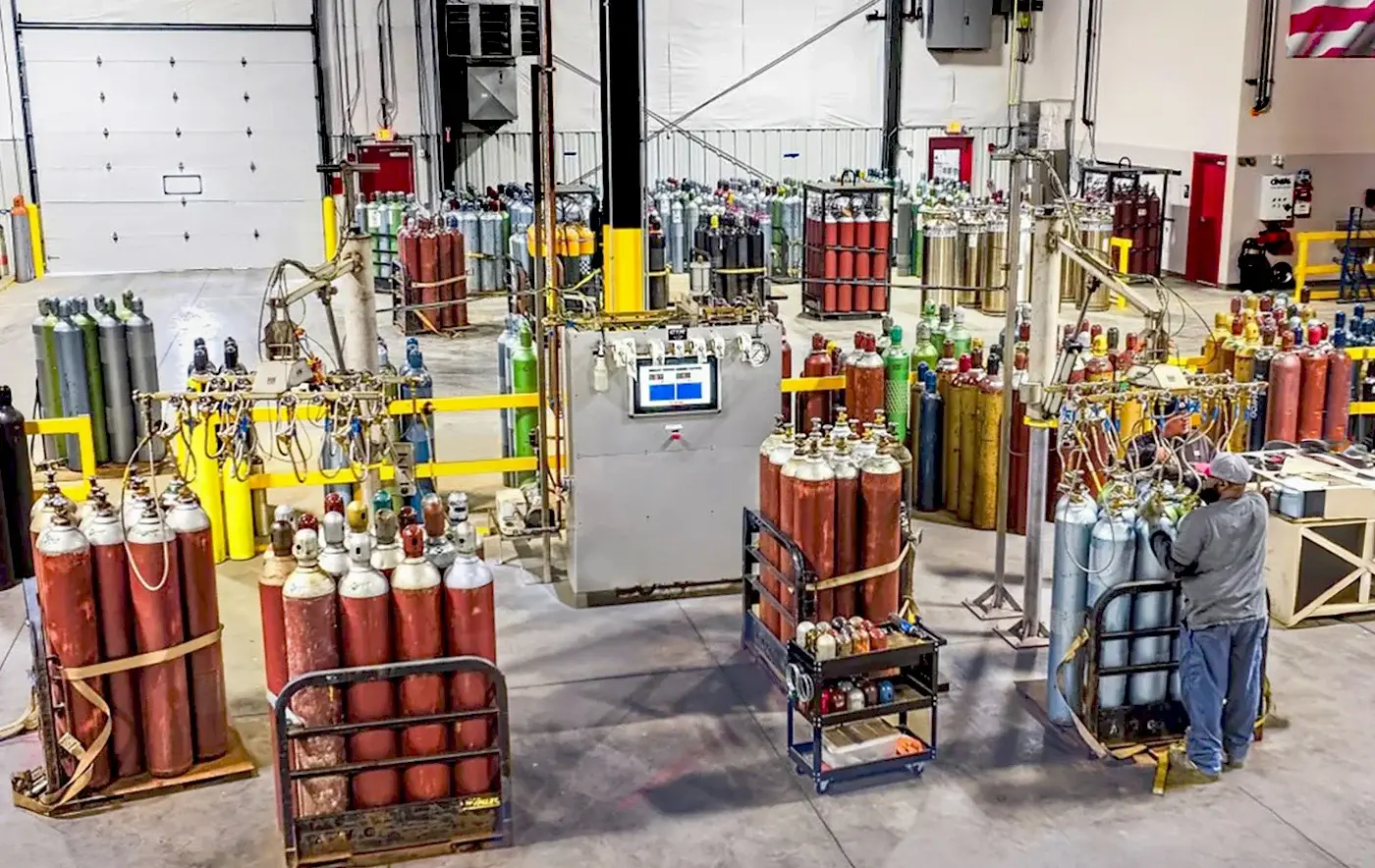 ACE 5-Gas Panel Installed in a High-Pressure Fill Plant _10